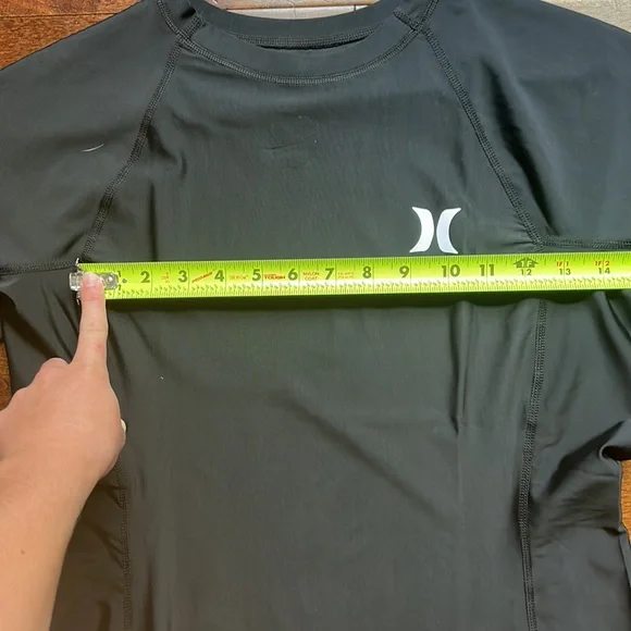 Black Hurley Swim Shirt Size XL Fits Like Medium - Picture 4 of 8